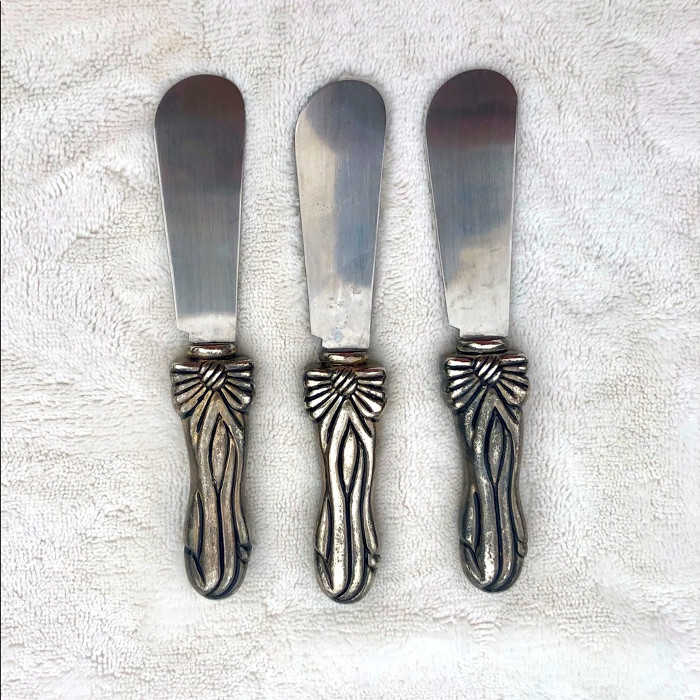 Vintage Stainless Steel Holiday Spreaders 4 Inches-Three